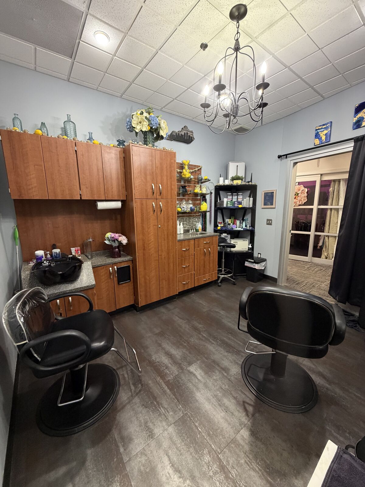 Hannah Rae Spa-Studio — styling chairs and product station